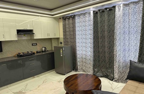 Tapovan Apartment | Himalayan Hideaway: 1 BHK Luxury Apartment