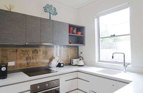 Launceston CBD House | Historic Central Launceston Getaway: 5 mins from Charles St. Cafe's