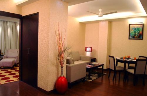 Amritsar Hotel | HK Clarks Inn, Amritsar