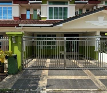 Sibu Villa | HmAirbnb@Two