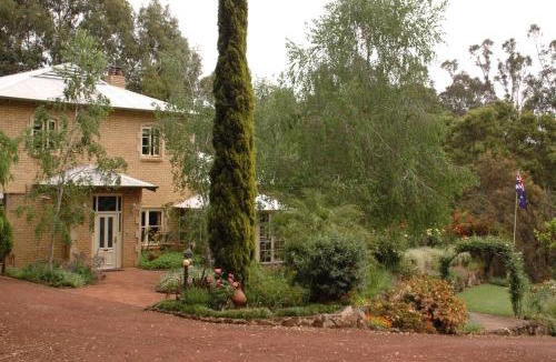 Nannup Bed & Breakfast | Holberry House