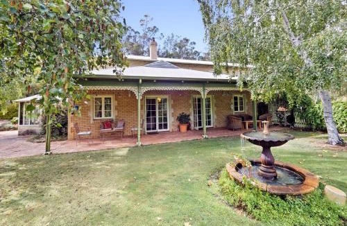Nannup Bed & Breakfast | Holberry House