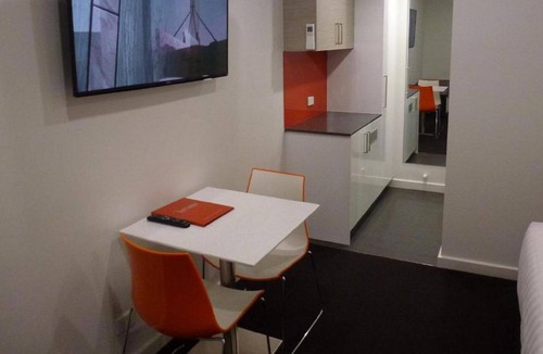 Mount Gambier Apartment | Holiday Break at Mount Gambier 'Classic Beauty'