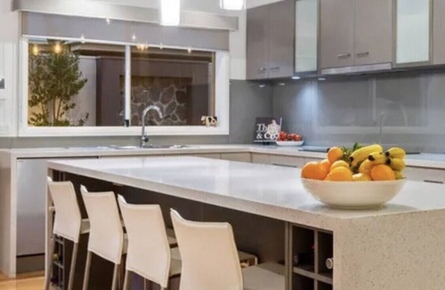 Mount Martha House | Holiday home with Pool, Spa, Games & Cinema Room, Pizza Oven
