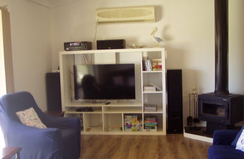 Minlacowie House | Holiday Magic ~ Esplanade ~ Close to Beach EXCELLENT OFF PEAK SPECIALS!