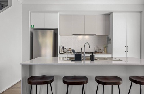 Mitchell Park House | Home Abroad - 3BR with Dedicated Workspace