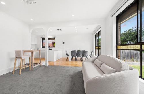 Braybrook House | Home Away From Home