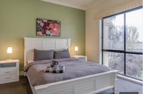 Highton Villa | Home in Highton