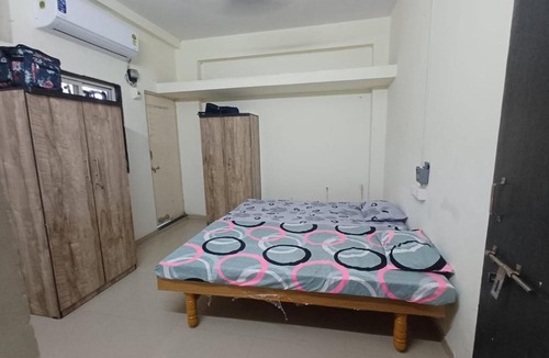 Vallabh Vidhyanagar Hotel | Home Nest