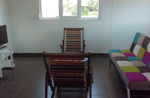 Macouria House | Homerez - Charming house in Macouria with garden and air conditioning.
