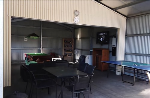 Nanango Hotel | Homestead Caravan Park