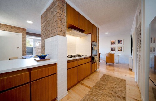 North Adelaide Apartment | Honeyeater Hidden Gem—Stylish Courtyard in the CBD