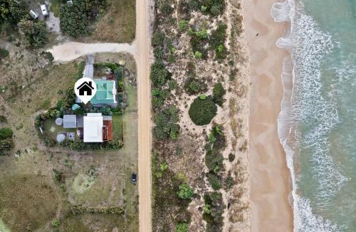 The Honeysuckles House | Honeysuckles Ultimate Beach Escape