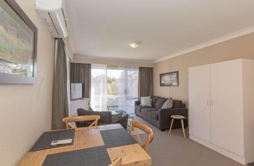 Jindabyne Apartment | Horizons 501