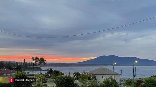 Bermagui House | Horseshoe Beach Cottage - Young Street 4
