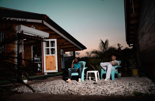 Matoury Cabin | Hostel Toucan - Super Chalet en Bois