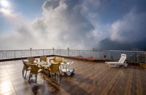 Mashobra Apartment | Hostie Mystica Luxe - Private 5BR Sky-Villa with huge terrace & valley view