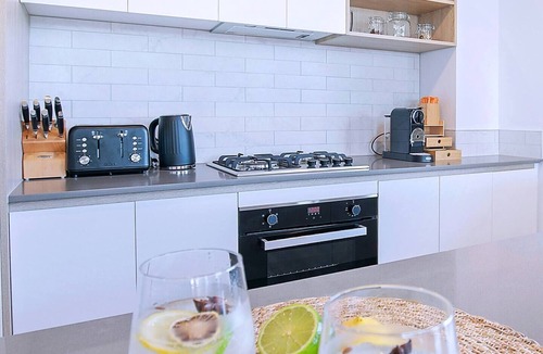 Redcliffe Apartment | HOT New Chic 3 ensuite ap. Redcliffe, Brisbane
