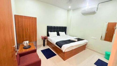 Naini Hotel | Hotel Blessing Inn & Restaurant
