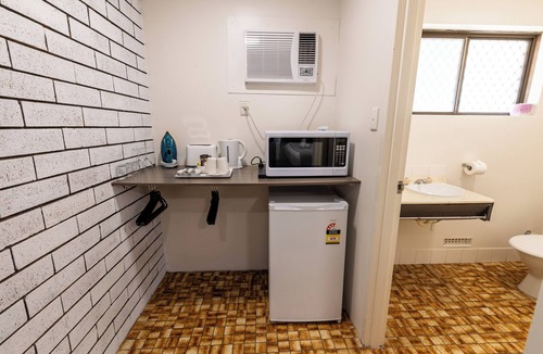 Rockingham Hotel | Hotel Clipper