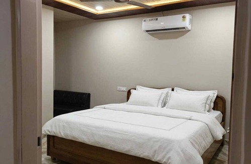 Zirakpur Hotel | Hotel Colour