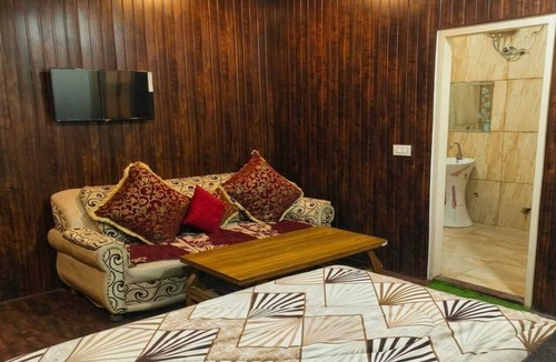 Zirakpur Hotel | Hotel Colour