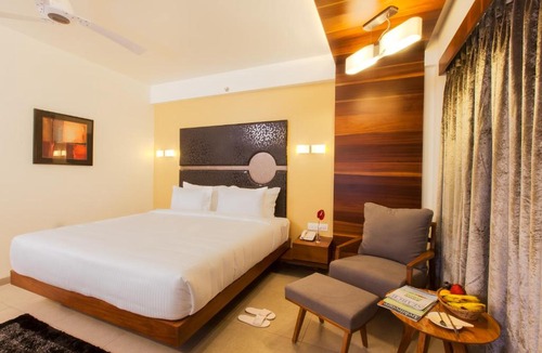 Navrangpura Hotel | Hotel Cosmopolitan