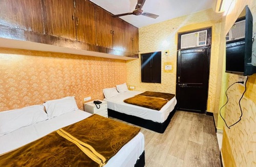 Kalkaji Hotel | Hotel Deepu