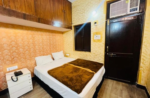 Kalkaji Hotel | Hotel Deepu