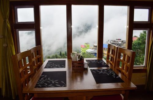 Bomdila Hotel | Hotel Elysium