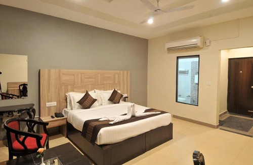 Zirakpur Hotel | Hotel Eva