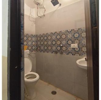 Sector 42 Hotel | Hotel Harry Sangam