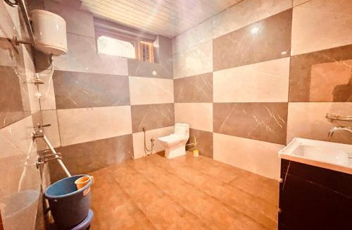 Gadherni Hotel | Hotel Himalayan Valley View Retreat - Best Selling Riverside Hotel in Manali