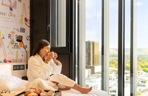 Adelaide Central Business District Hotel | Hotel Indigo Adelaide Markets by IHG