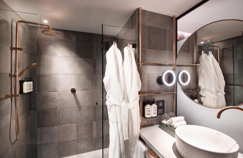Adelaide Central Business District Hotel | Hotel Indigo Adelaide Markets by IHG