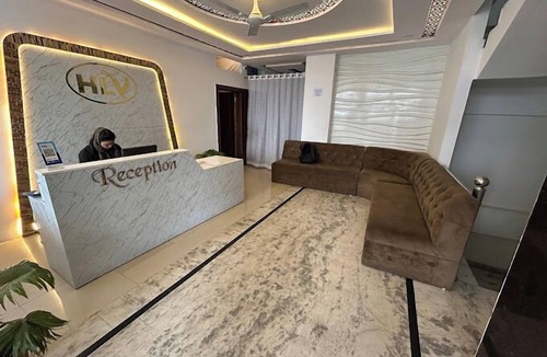 Chhatarpur Hotel | Hotel Lakeview