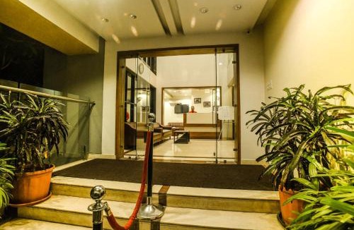 Satara Hotel | Hotel Manasi Royal