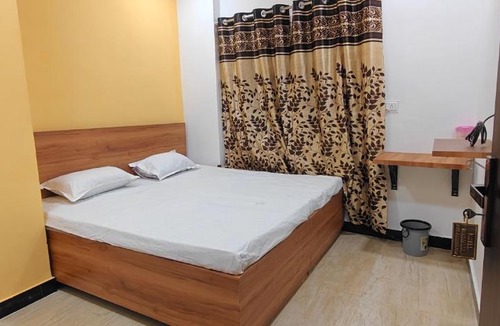 Jhansi Hotel | Hotel Mashaal - A Light Lit By Vidhaata