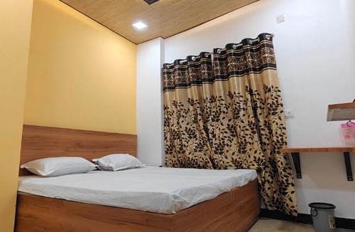 Jhansi Hotel | Hotel Mashaal - A Light Lit By Vidhaata