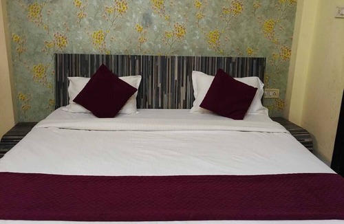 Rau Hotel | Hotel Moon Light Indore