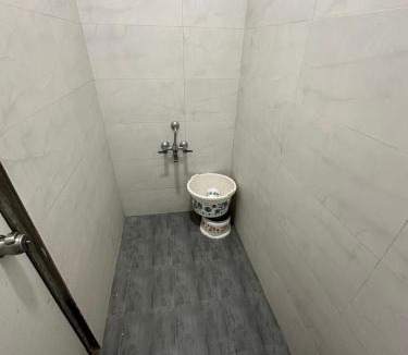 Vadodara Hotel | Hotel Moon View