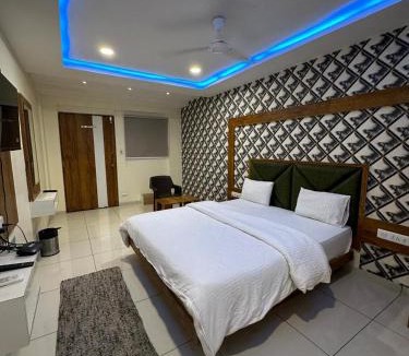 Vadodara Hotel | Hotel Moon View