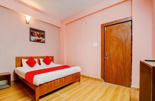 Bhopal Hotel | Hotel O Crown Square