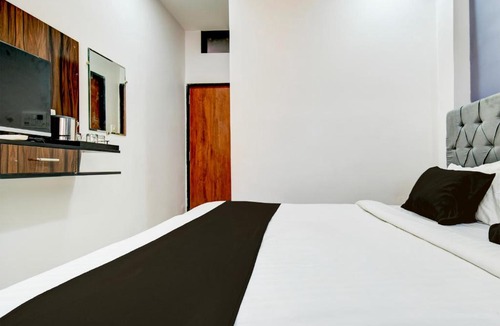 Indore Hotel | Hotel O DIV