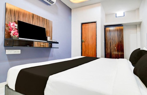 Indore Hotel | Hotel O DIV