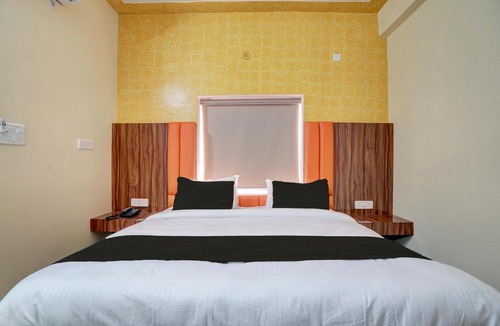 Varanasi Hotel | Hotel O JSB Palace