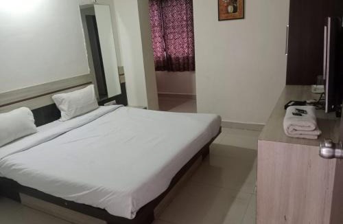 Junagadh Hotel | Hotel Paras