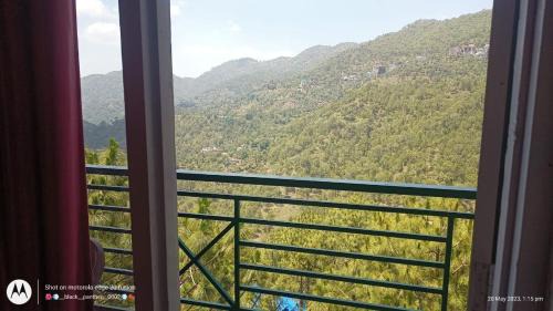 Kumarhatti Hotel | Hotel Pine View Villa
