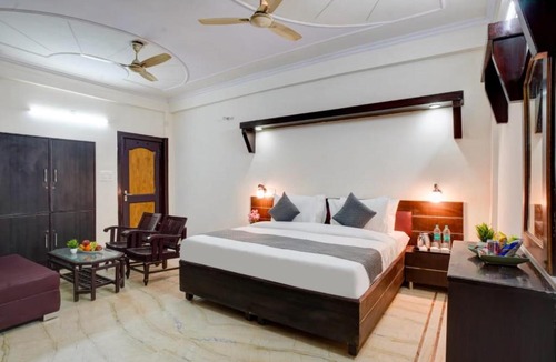 Ghaziabad Hotel | Hotel Prithvi Studio - RDC And Santosh Hospital
