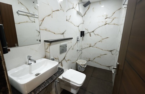 Bhatapara Hotel | Hotel Raj Residency